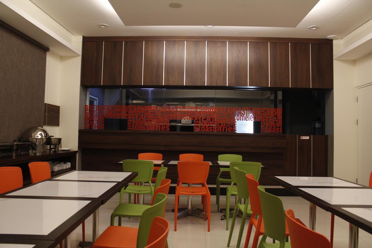 Bella Vita Hotel Kupang  Exterior photo
